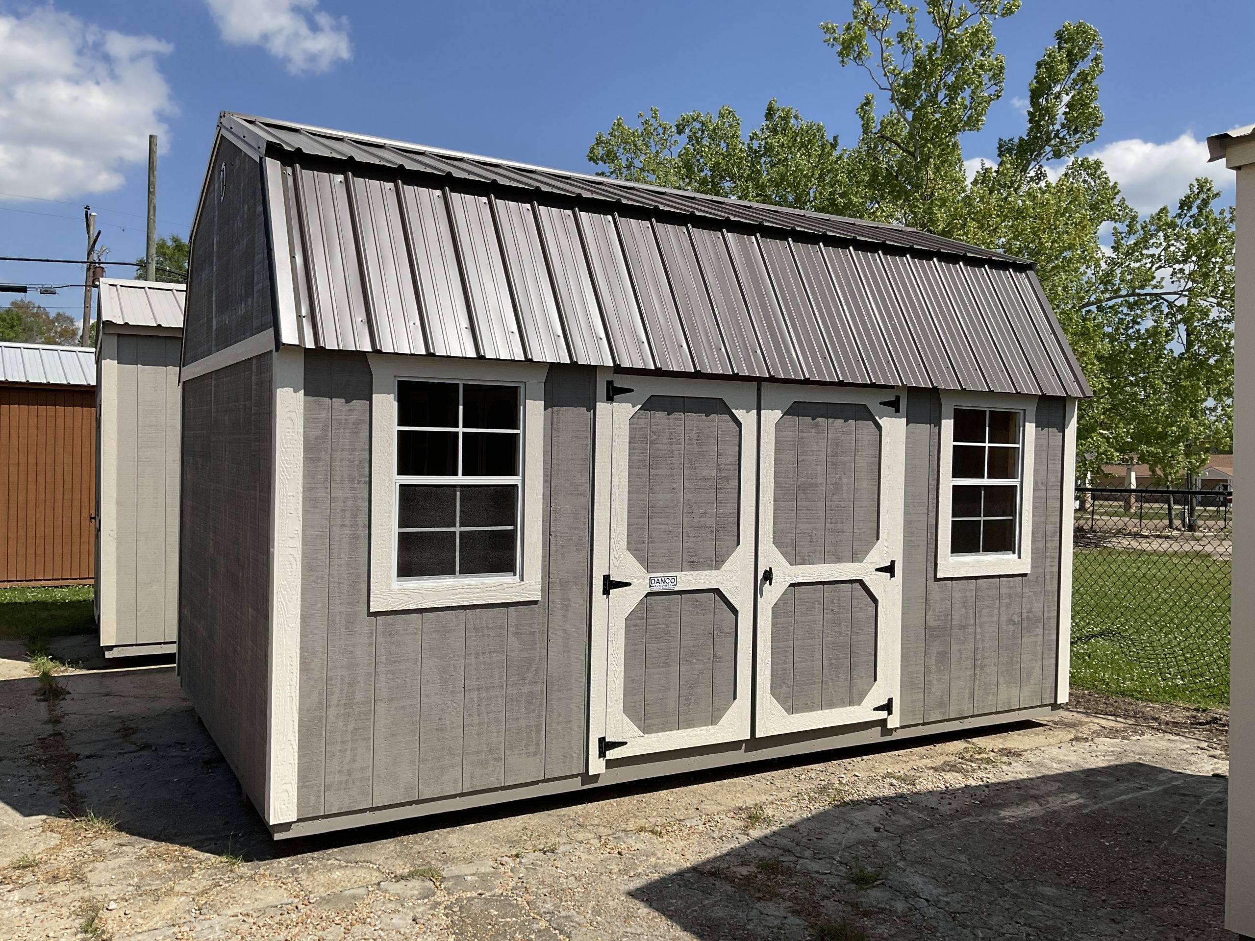10x16 side lofted barn portable building Hammond LA double doors windows exterior